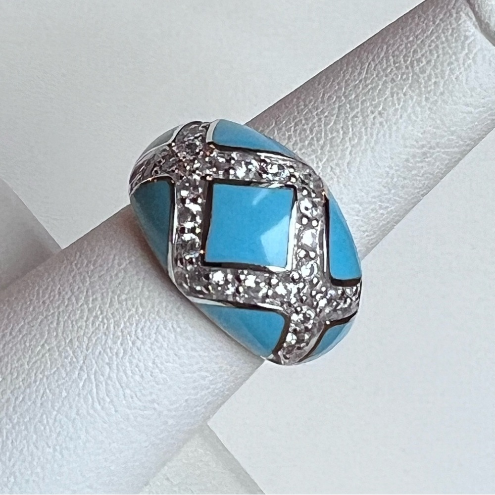 Elegant Silver and Blue Women's Ring